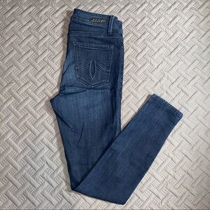 ⭐️ Level 99 Women’s Tanya high rise skinny size 27